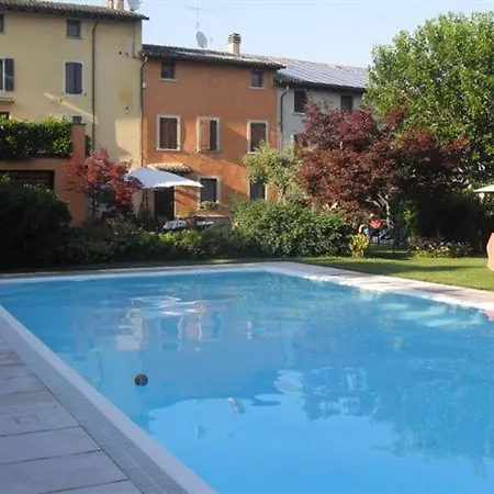 Casale Onida Volta Mantovana